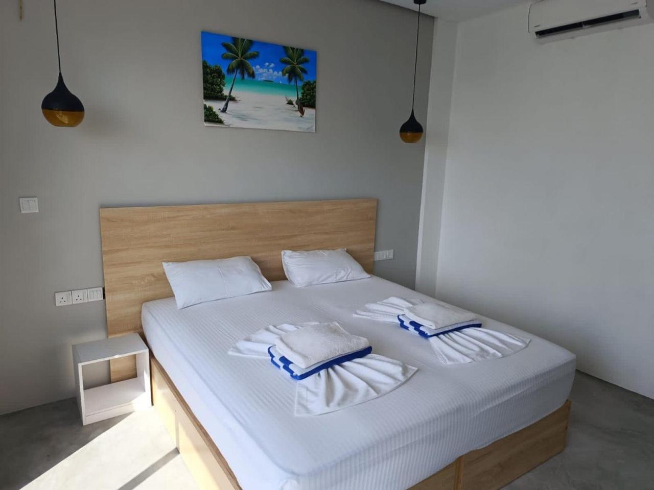The Sunset Villa Dhiffushi Bagian luar foto