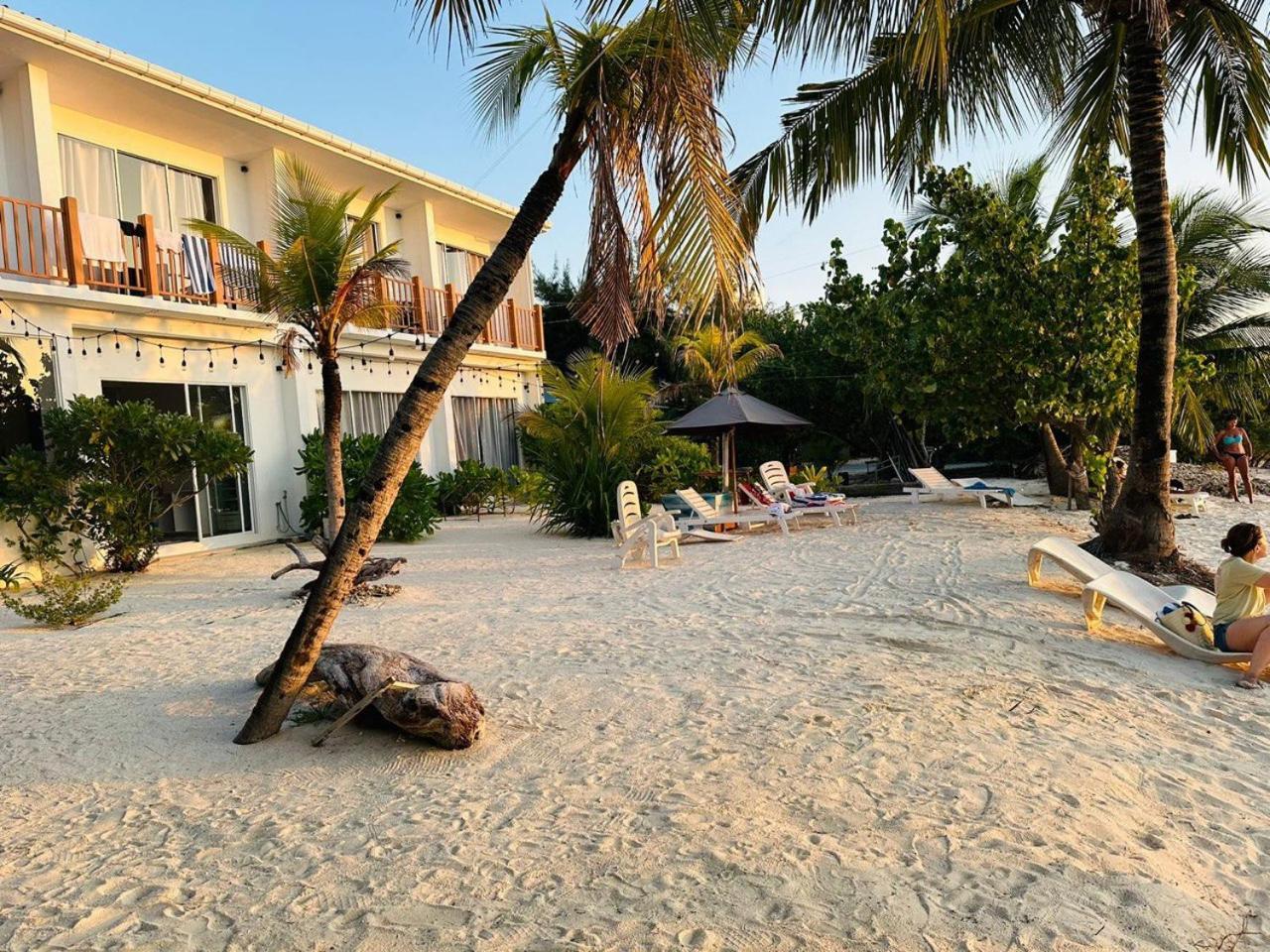 The Sunset Villa Dhiffushi Bagian luar foto