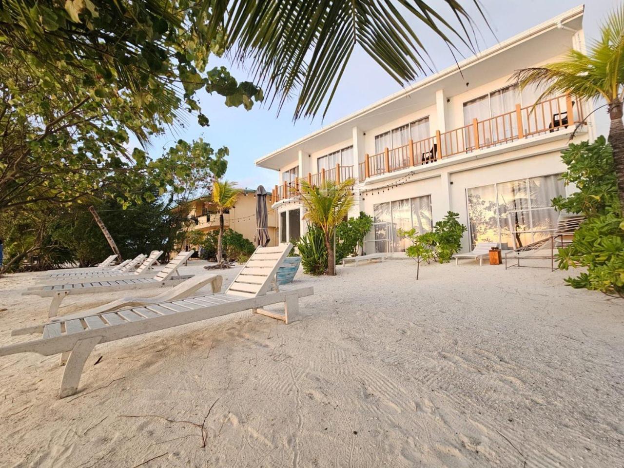 The Sunset Villa Dhiffushi Bagian luar foto
