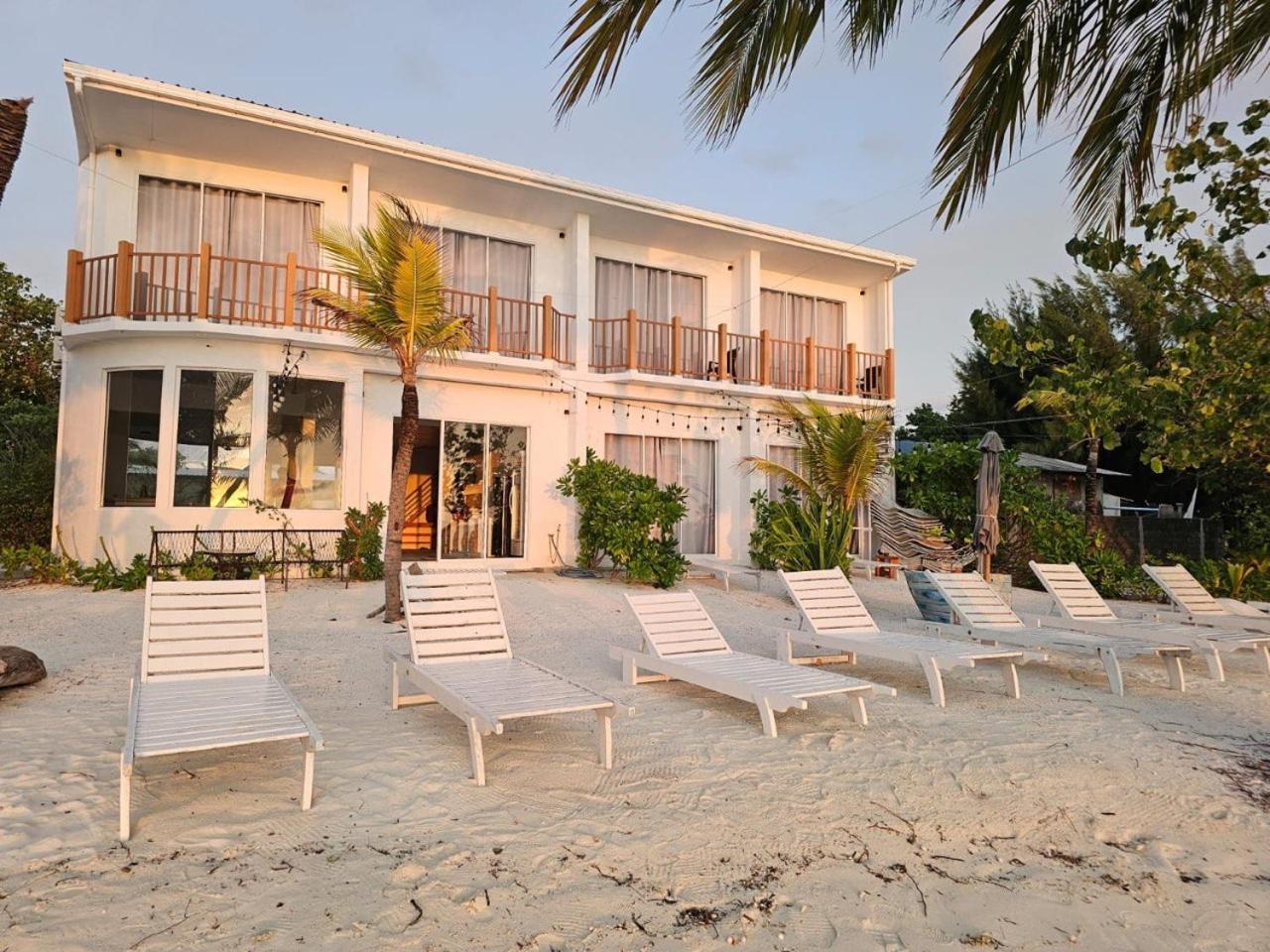 The Sunset Villa Dhiffushi Bagian luar foto