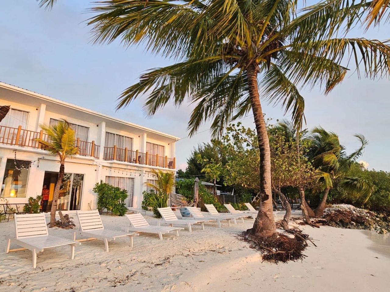 The Sunset Villa Dhiffushi Bagian luar foto